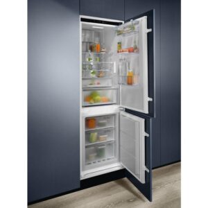 Electrolux ENC8MD18S 177.2cm No Frost